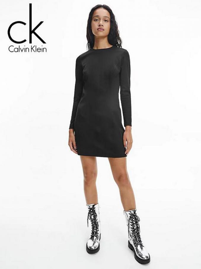Women Dresses Lookbook. Calvin Klein (2021-09-28-2021-09-28)